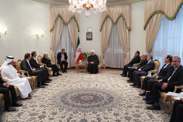 حسن روحانی رییس جمهور ایران در دیدار با سپ بلاتر رییس فیفا و شیخ سلمان رئیس کنفدراسیون فوتبال آسیا- عکس از شرق پارسی
