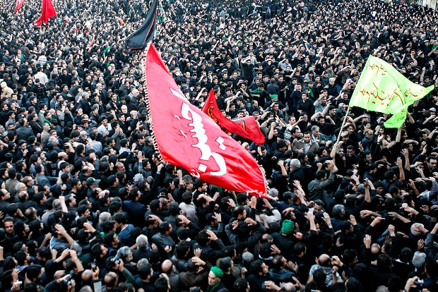 مراسم عزاداری و نخل گردانی روز عاشورا 1391در شهر تفت- عکس از شرق پارسی