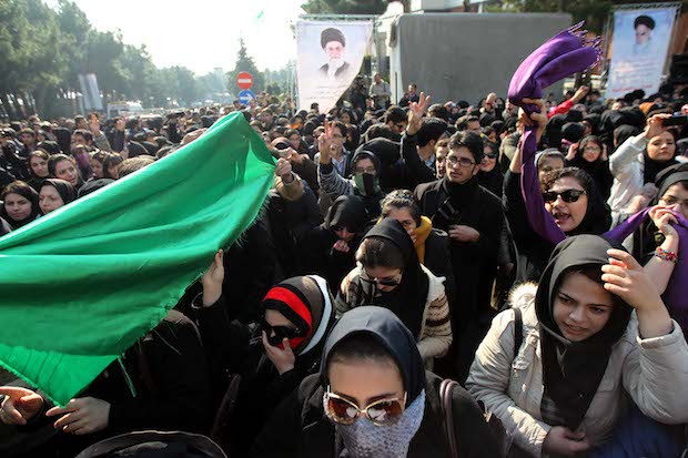 مراسم روز دانشجو در دانشگاه شهید بهشتی با حضور روحانی- عکس از شرق پارسی