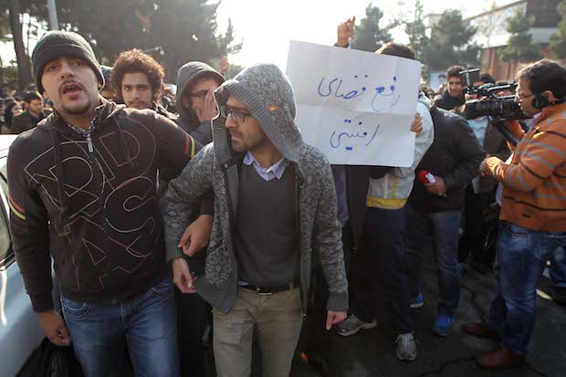 مراسم روز دانشجو در دانشگاه شهید بهشتی با حضور روحانی- عکس از شرق پارسی