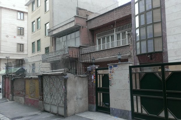 قیمت پایه واحدهای مسکونی نوساز واقع در شمال مرکزی و شمال شرق تهران معادل هر مترمربع حدود ۵ میلیون تومان تا ۱۵ میلیون تومان بسته به امکانات و منطقه جغرافیایی متغییراست-شرق پارسی