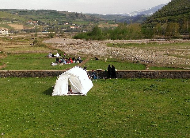 چادر و کمپ زدن در طبیعت در روز سیزده بدر-شرق پارسی