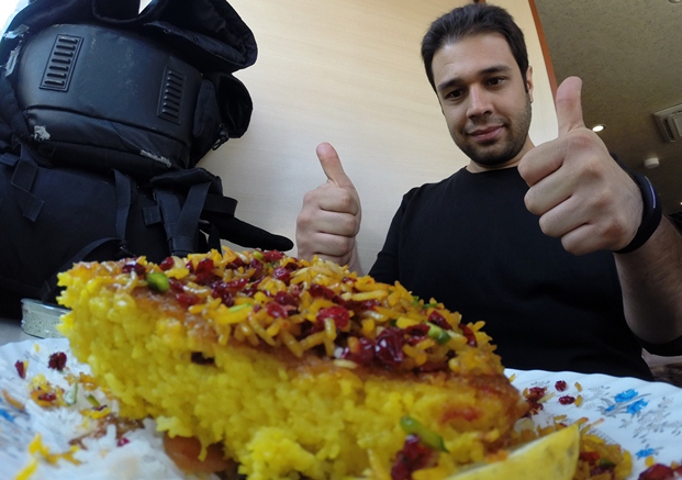 خوردن غذاهای ایرانی در رستوران های تهران-شرق پارسی