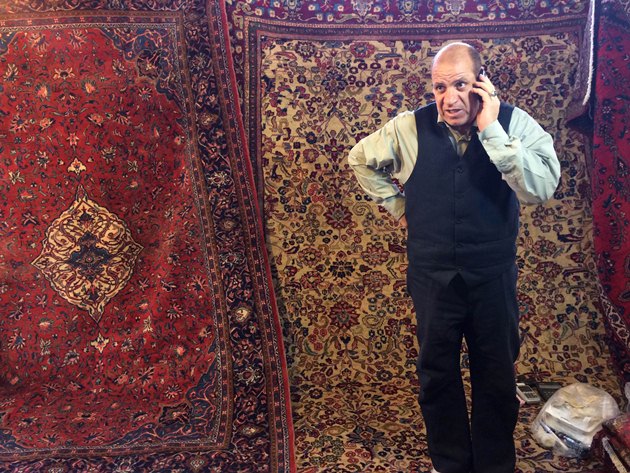 فروش فرش در پارکینگ پروانه تهران-شرق پارسی