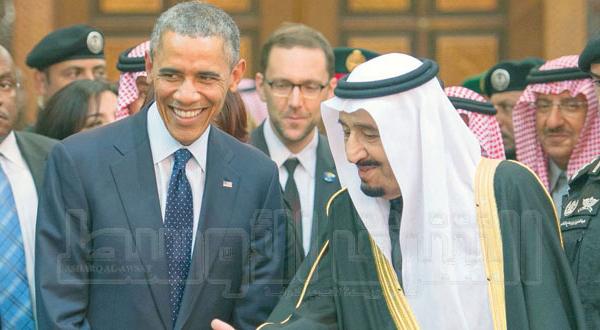 ملک سلمان بن عبدالعزیز پادشاه عربستان به هنگام استقبال از باراک اوباما رئیس جمهور آمریکا در ریاض (عکس از : بندر الجلعود)