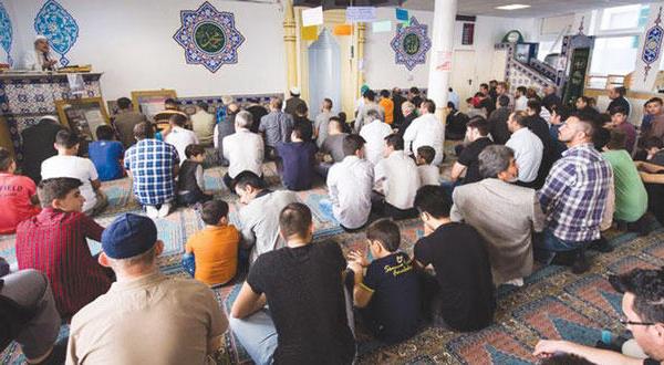 تعداد مساجد رسمی وزارت اوقاف در مصر نزدیک به 120 هزار مسجد برآورد می شود – عکس از الشرق الأوسط