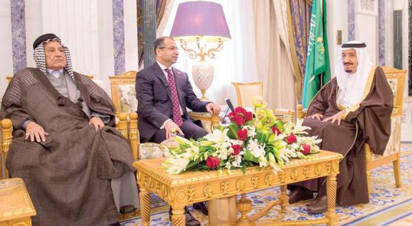 ملک سلمان پادشاه عربستان سعودی هنگام استقبال از سلیم الجبوری رئیس پارلمان عراق در ریاض – عکس از خبرگزاری عربستان سعودی