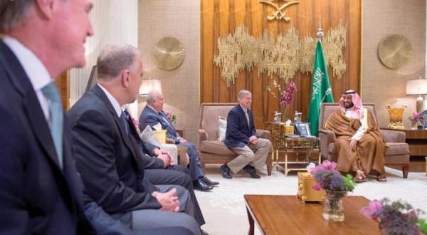 شاهزاده محمد بن سلمان جانشین ولیعهد عربستان سعودی هنگام دیدار با هیئتی از کنگره آمریکا – عکس از خبرگزاری عربستان سعودی