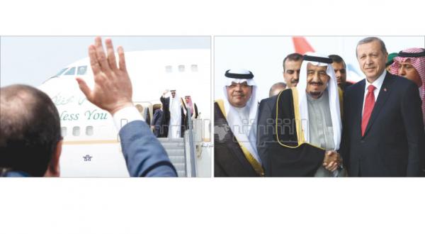 پادشاه عربستان سعودی پس از رسیدن به فرودگاه آنکارا مورد استقبال رئیس جمهور ترکیه قرار می گیرد (راست) خداحافظی ملک سلمان با عبد الفتاح السیسی رئیس جمهور مصر هنگام ترک قاهره به سوی آنکارا (چپ) – عکس از بندر الجلعود