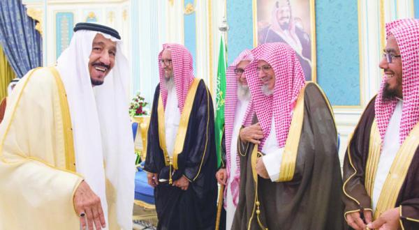 ملک سلمان در دیدار خود با مفتی اعظم ودانشمندان عربستان سعودی