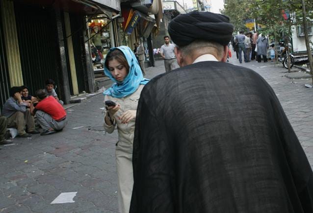 هراس سنت از ارتباطات جمعی