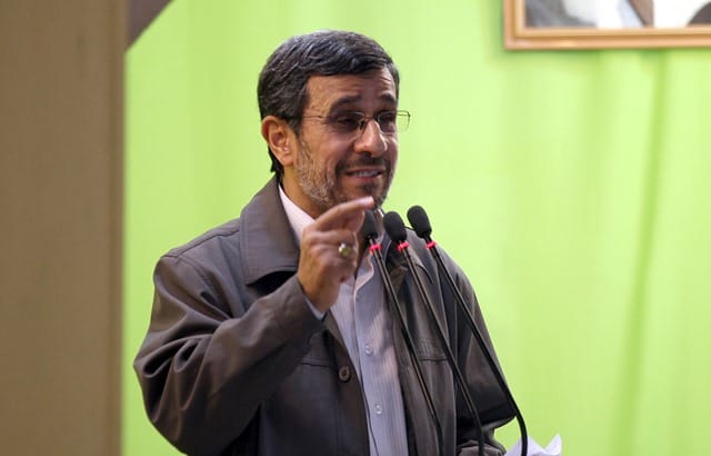 احمدی نژاد باز هم به سخنان جنجالی درباره هولوکاست پرداخت