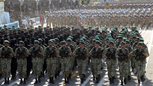 احتمال افزایش مدت سربازی در ایران به علت کمبود نیرو
