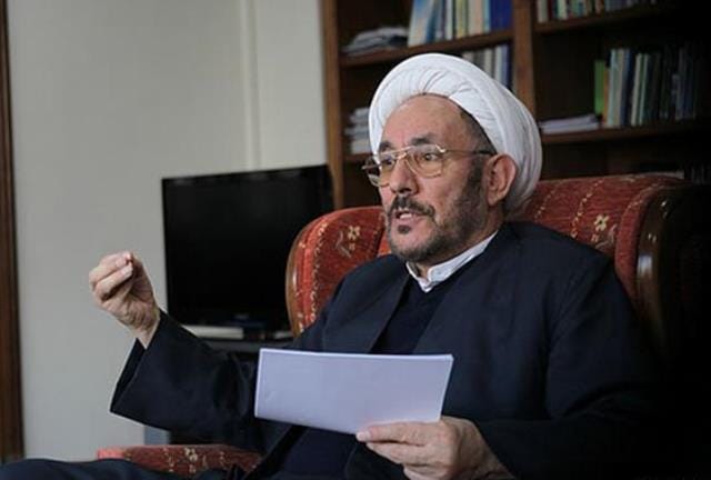مشاور روحانی از حقوق مساوی شیعه و سنی در ایران دفاع می کند