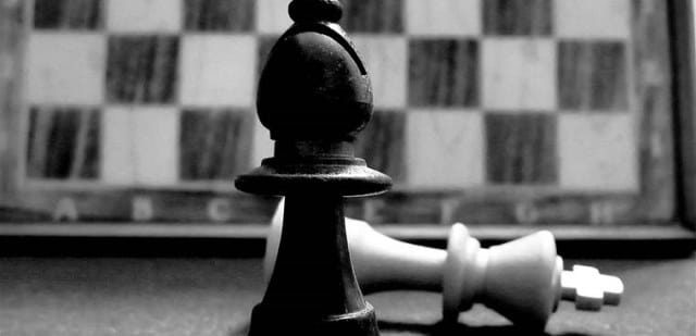 سیاست تدبیر یا سیاست افتخار