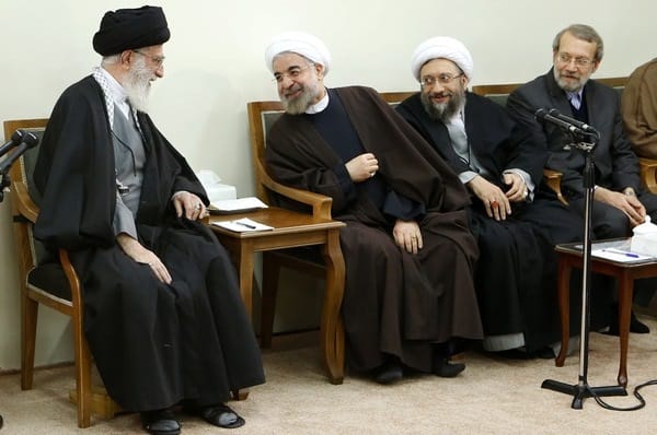 اقتصاد مقاومتی گفتمان میان سه قوه و رهبر ایران