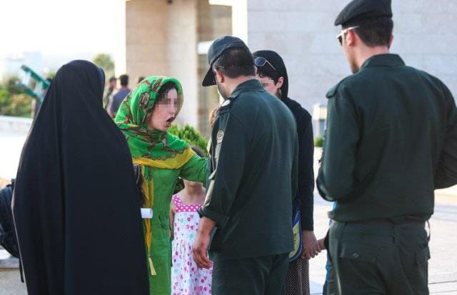 برخورد پلیس ایران با “بدحجاب ها” شدیدتر می شود