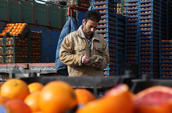 پای مرفه های تهرانی به میادین میوه و تره بار باز شد