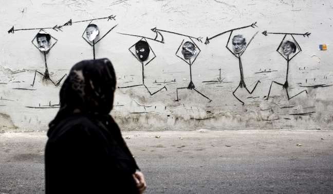 پاشیدن رنگ اعتراض بر چهره شهر