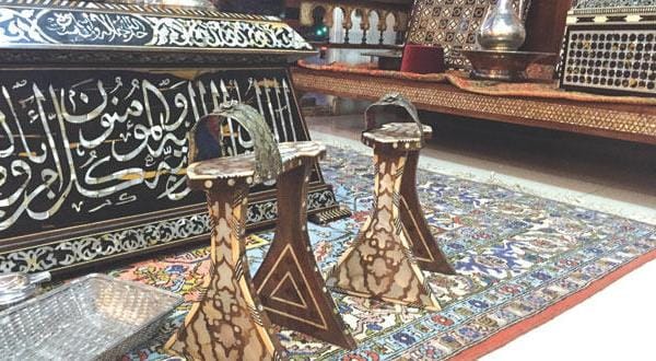 عتیقه جات شام و حلب در مزایده های علنی و مغازه های تجاری بیروت به فروش می رسند