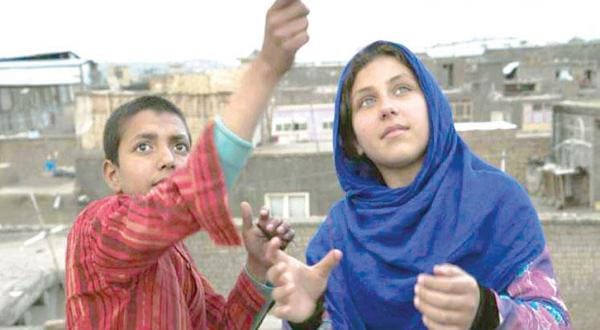 فیلم «مینا راه می رود».. داستان دختری افغانی که زندگی او را تسخیر می کند