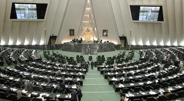 مقامات ایرانی از «له له زدن» تهران پشت ریاض انتقاد می کنند