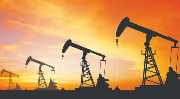 کاهش ذخیره نفتی عربستان سعودی در نتیجه افزایش فروش فوری