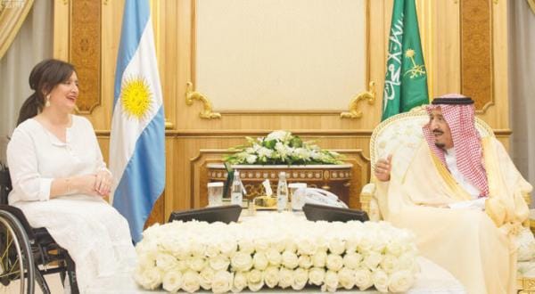 گفت و گوی خادم حرمین شریفین و معاون رئیس جمهور آرژانتین درباره روابط دو جانبه