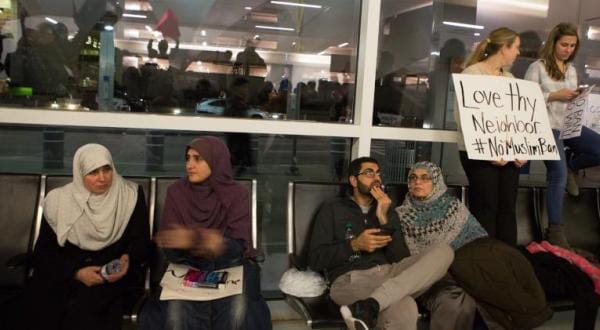فرمان ترامپ و حکایت دانشجوی سودانی از آنچه در فرودگاه آمریکا بر او گذشت