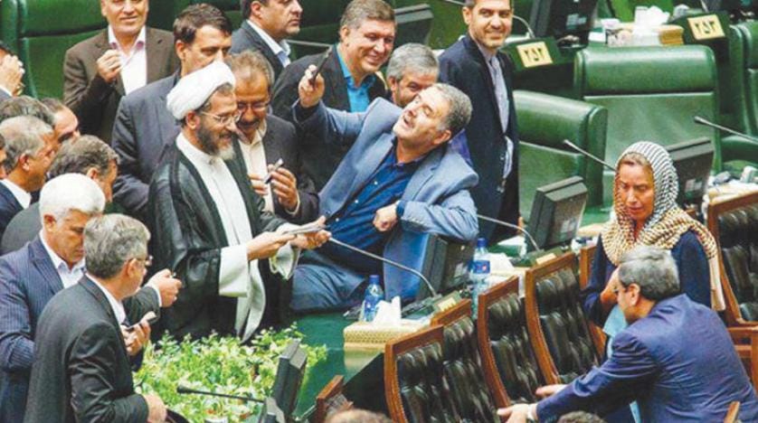 سلفی جنجالی با موگرینی در ایران