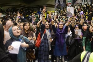 ستاد روحانی از فضای باز سیاسی انتخابات استقبال می کند