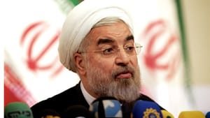 روحانی: دولت باز هم قدم های بزرگتری در سیاست خارجی بر می دارد