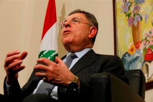 فواد سینیوره: لبنانی ها مسیر دموکراسی را ادامه دهند