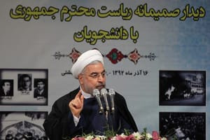 روحانی: چرا عده ای کم سواد توافق ژنو را نقد می کنند