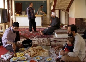 حجاب و حکومت اسلامی در بحث با چند روحانی