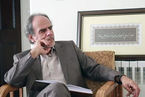 نقدی بر گفتمان جامعه روشنفکری در ایران