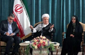 رفسنجانی: هیاهوی تندروها در مذاکرات هسته ای برای منافع ملی خطرناک است