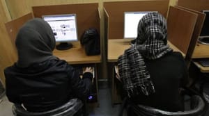 راه پر سنگلاخ بلوک فارسی در شبکه های اجتماعی