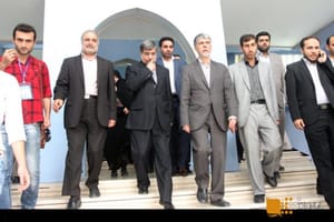 ترجمه ایران با همه مشکلاتش خانه دار شد