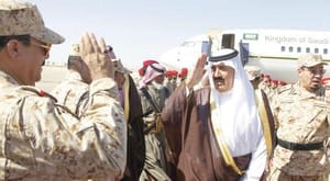 وزیر گارد ملی عربستان بر لزوم آگاهی شهروندان در مقابل گروه های مشکوک تاکید می کند