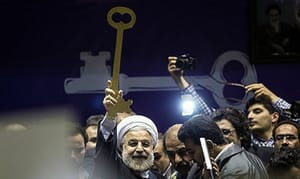 رشد اقتصادی ایران در سال گذشته منفی ۱/۹ درصد اعلام شد