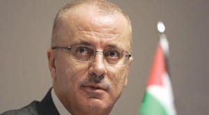 نخست وزیر فلسطین: کسانی هستند که لای چرخ حکومت من چوب می گذارند