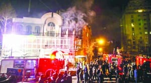 یک دیپلمات ایرانی: انگیزه های فرقه ای در پشت حمله به سفارت عربستان سعودی