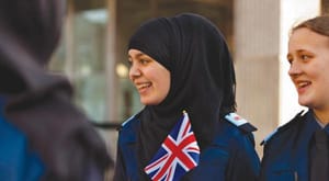 بعد از جنجال «مایو اسلامی».. اسکاتلند و کانادا از حجاب حمایت می کنند