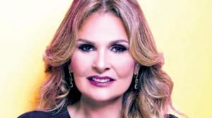 دیدار «یُسرا» هنرمند محبوب مصری با هوادارانش در لبنان