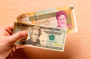 وزیر اقتصاد: دلار و یورو از تجارت خارجی کشور حذف می شود