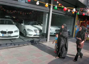 نمایش بزرگ تناقض‌ها