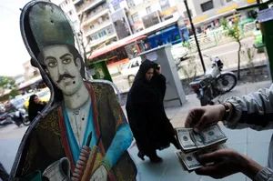 دلالانی که با تلفن بازار ارز را به نوسان در می‌آورند