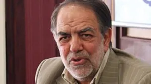 مشاور روحانی از احمدی نژاد خواست از مردم عذرخواهی کند