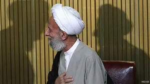 مصباح یزدی خطاب به روحانی: خودت دین‌ات را از کجا یاد گرفته‌ای